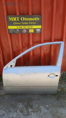 Skoda Octavia sol ön kapı