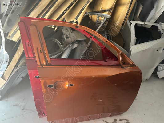 Peugeot 2008 Sağ ön Kapı yeni model