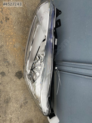 FORD FİESTA 2013 LEDLİ TİP SAĞ İTHAL FAR