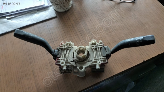 17B122 Mazda 626 silecek kolu