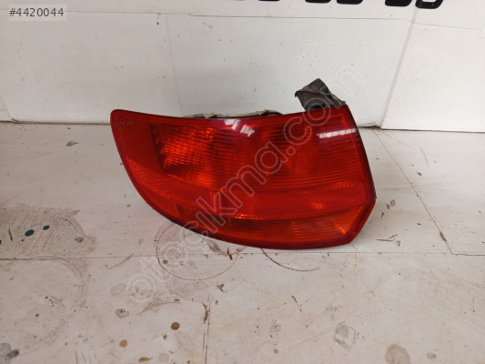 Audi A3 sedan sol arka stop