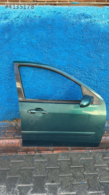 FORD FOCUS 1 SAĞ ÖN DOLU KAPI