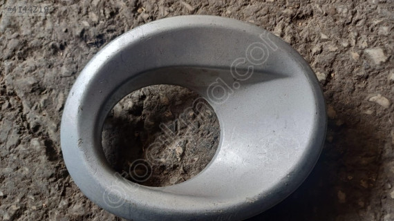 2001-2004 Ford Mondeo Sağ Sis Çerçevesi