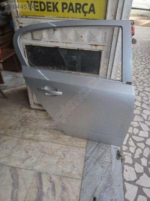 Opel Astra H çıkma orijinal hatasız boş kapı