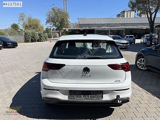 VW GOLF 8 ARKA TAMPON ORJİNAL ÇIKMA HATASIZ (DOLU) - 5H0807305F