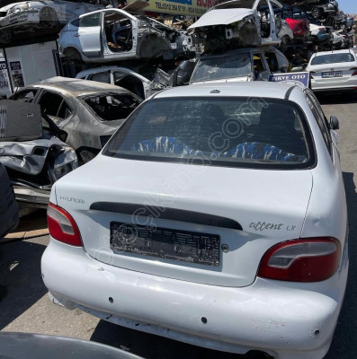 Hyundai accent yumurta kasa bagaj kapağı