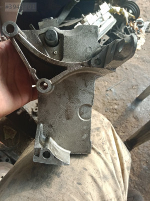 Renault Megane Clio 2 1.5 DCI kod 8200101196 kapak ön bağlantı