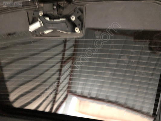 Range rover sport L320 Bagaj kapağı bagaj kilidi cam
