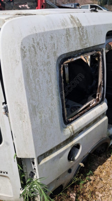 OPEL COMBO C SAĞ ARKA ÇAMURLUK KESME.OTO ERKAN ÜNYE