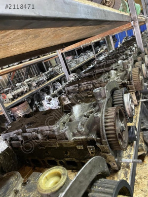 RENAULT MEGANE2 1.6 BENZİNLİ ÇIKMA ORJİNAL SİLİNDİR KAPAĞI