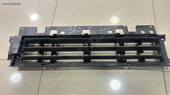 RANGE ROVER VELAR L560 HAVALANDIRMA PERDESİ 810101000B