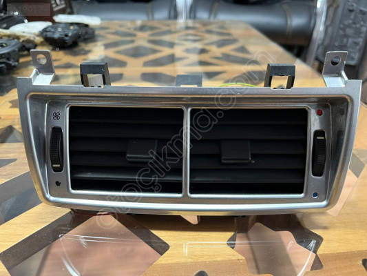 LAND ROVER L322 ARKA KALORİFER IZGARASI ORJİNAL