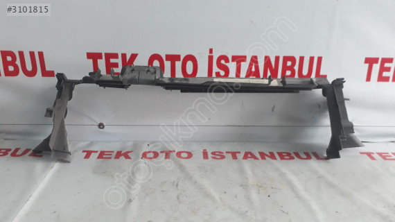 Mercedes C 205 RADYATÖR ÇERÇEVESİ A2055050530