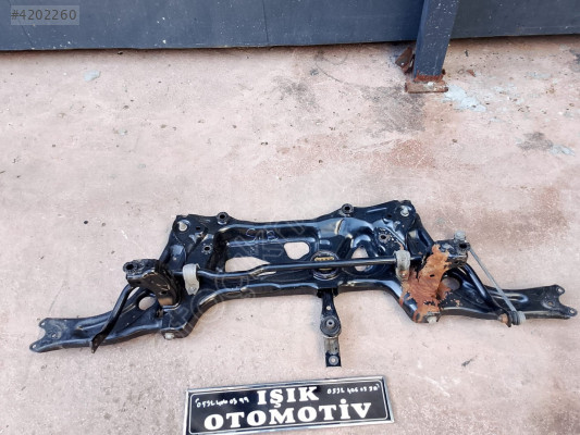 skoda süper b ön beşik travers çıkma orjinal dolu 2016- 2023