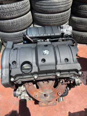 CİTRÖEN  C4  1.6  BENZİNLİ  ÇIKMA  DOLU  MOTOR