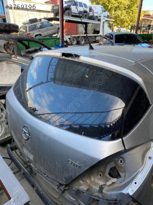 OPEL CORSA D ARKA CAM ORJİNAL ÇIKMA