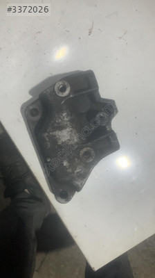 1K0119111 Volkswagen golf motor montaj braketi