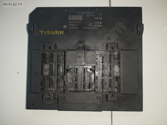 5Q0937084CF AUDİ A3 A4 BCM BEYNİ