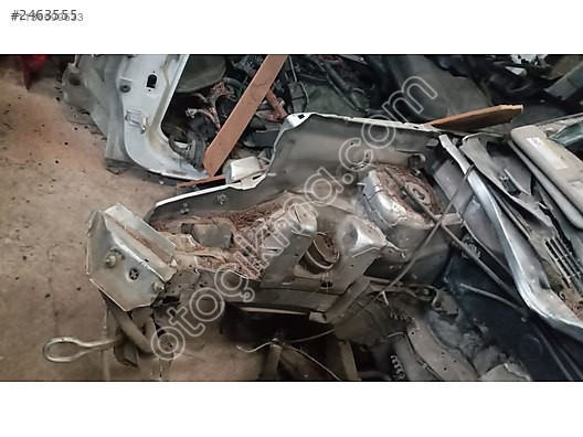 Peugeot Partner Modeli İçin Sağ Ön Podye Parçası