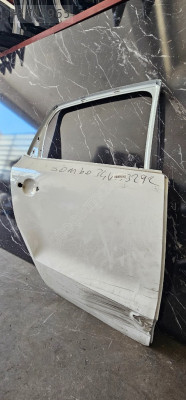 Volkswagen polo sağ arka kapı