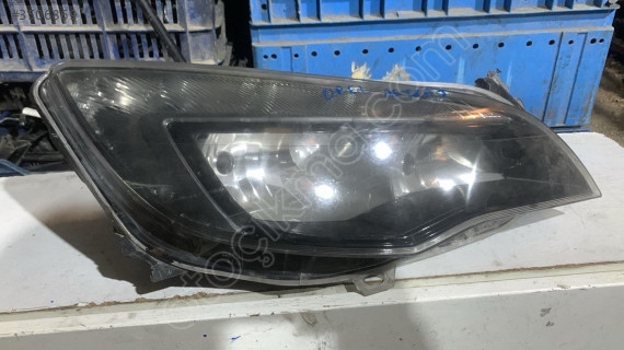 Opel Astra J Modeli İçin Çıkma Sağ Ön Far