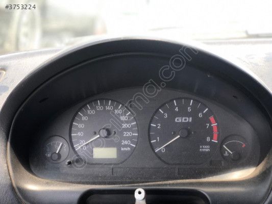 Mitsubishi carisma kilometre saati