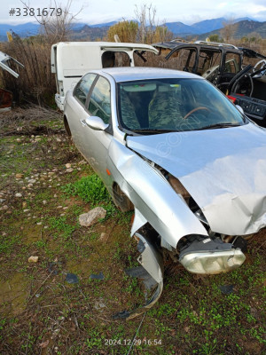 Alfa Romeo 156 komple arka kesme bagaj ve lambalar tampon dahil