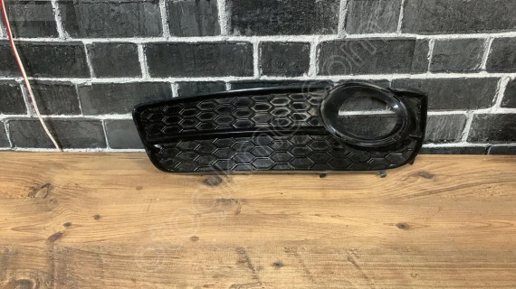 8T0807681 2010-2017 audi a5 sol sis far çerçevesi
