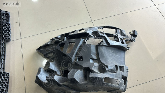BMW 5 SERİ G60 İ5 M ÖN TAMPON SOL İÇ BRAKET 51118084655