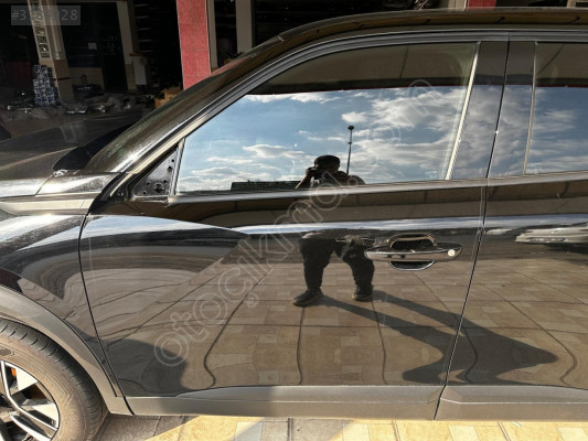 2020-2024 Peugeot 2008 Sol Ön Kapı Hatasız  Arabadan sökme