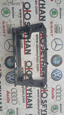3G1858071A Volkswagen Passat b8 teyp çerçevesi