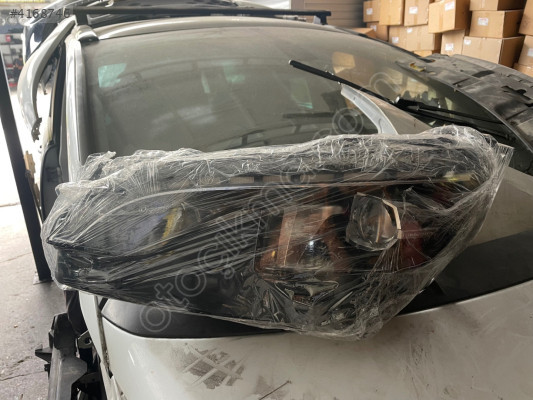 Peugeot 3008 sol ön far