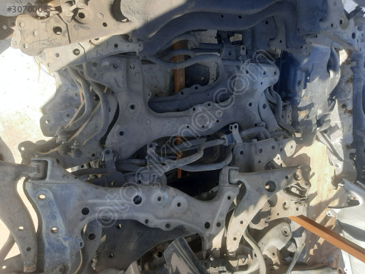 TOYOTA YARİS 1.4 ÇIKMA ORJİNAL MOTOR TRAVERSİ ÇAVUŞOĞLU