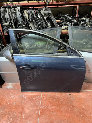 OPEL İNSİGNİA ÇIKMA KAPI