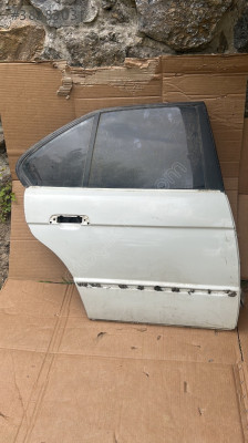 BMW E34 sağ arka kapı