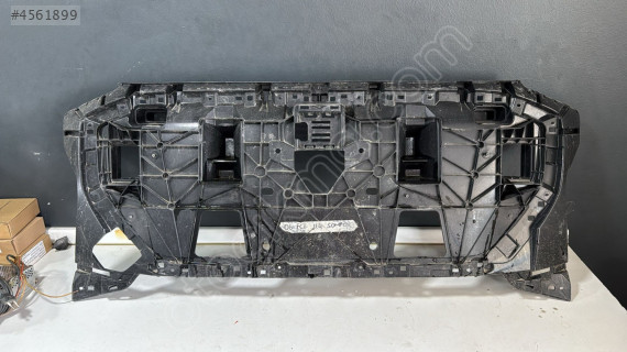 AUDİ Q4 E-TRON ÖN PANJUR ARKA BRAKET 89A807233