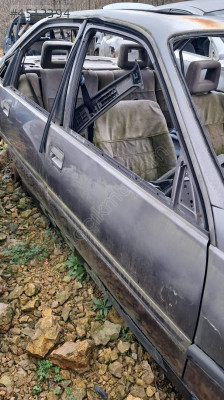 OPEL OMEGA A SAĞ ÖN KAPI.OTO ERKAN ÜNYE