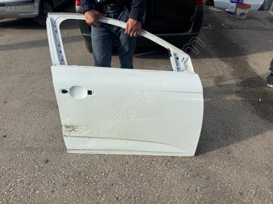 RENAULT MEGAN 4 BEYAZ SAĞ ÖN KAPI ORJINAL