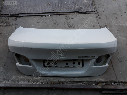 BMW F10 BAGAJ KAPAĞI