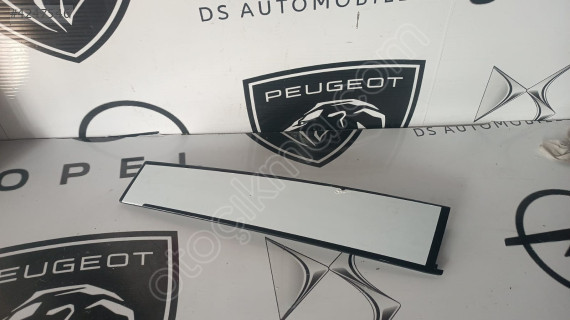 PEUGEOT 3008 SAĞ ÖN ARKA KAPI DİREK BAKALİTİ 9811261080