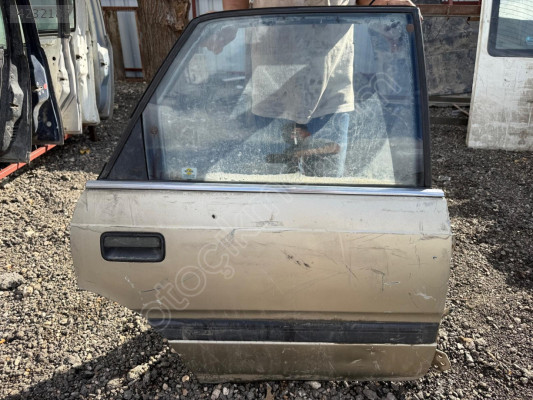 MAZDA 626 SAĞ ARKA KAPI HATCBACK ORJİNAL ÇIKMA 88-92 MODEL