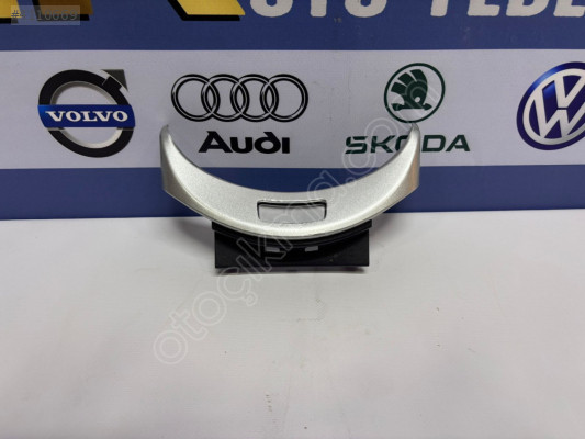MERCEDES W205 KONSOL AÇMA DÜĞMESİ