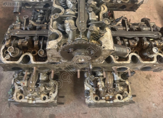 Mercedes 103 Silindir Kapağı