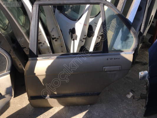 BMW 3 Serisi E30 1983-1991 Çıkma Sol Arka Kapı