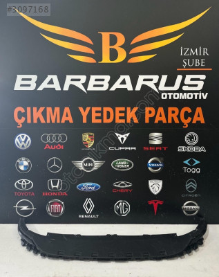 VOLKSWAGEN GOLF 8 ÖN TAMPON SPOYLERİ ÇIKMA