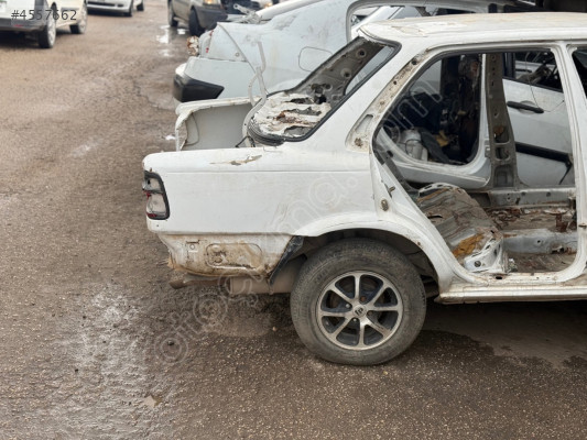 TOYOTA COROLLA AE92 SAĞ ARKA ÇAMURLUK