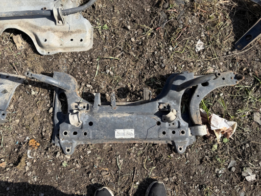 FORD FUSİON MOTOR TRAVERSİ