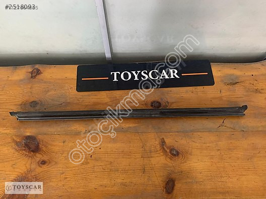 Vw Golf 7 Sağ - Sol Ön Kapı İç Cam Fitili 5G4837479B 5G48374