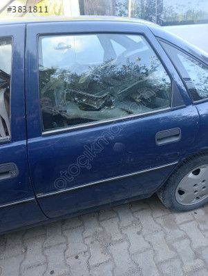 Opel Vectra 93 model sol arka kapı