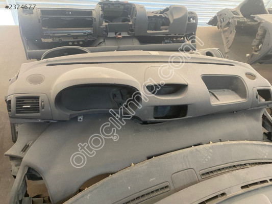 2010 RENAULT CLİO SYMBOL GÖĞÜS TORPİDO ORJ ÇIKMA